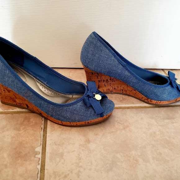 Wedged heels - Picture 2 of 8